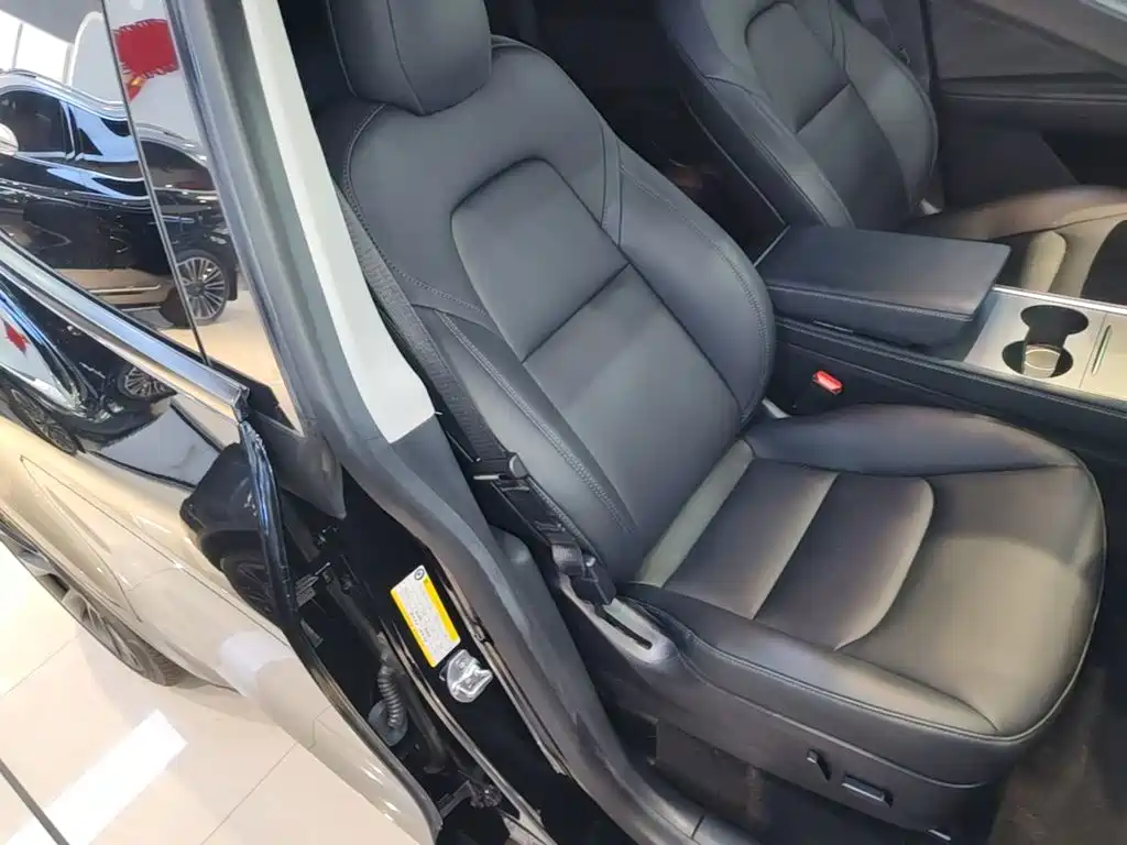 Фото 25 - Tesla Model Y