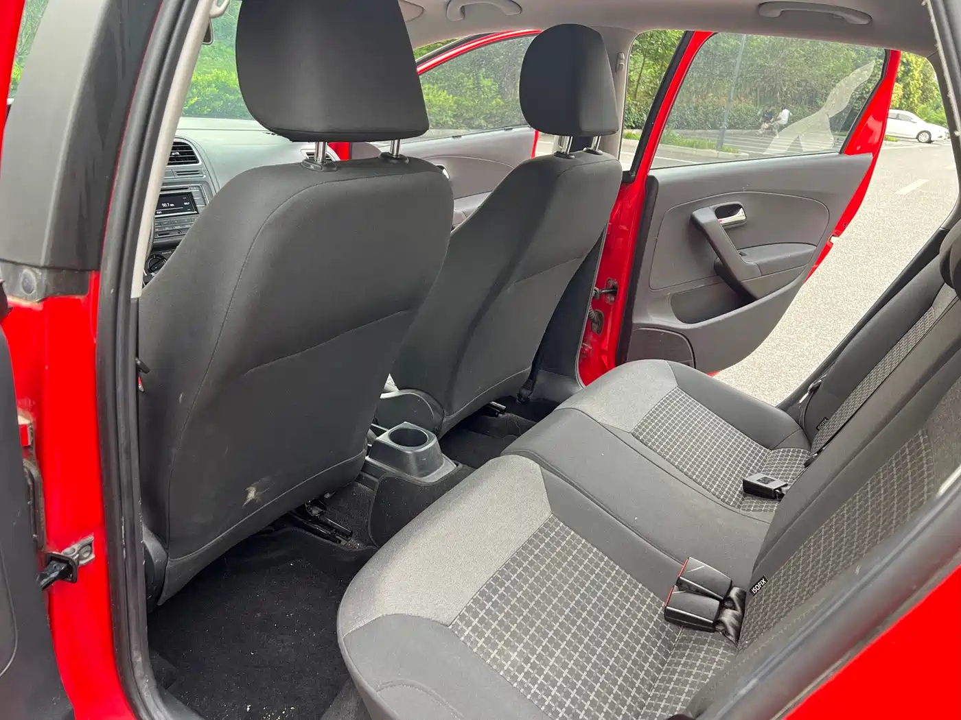 Volkswagen Polo 2016 1.6L Automatic Comfort фото 12