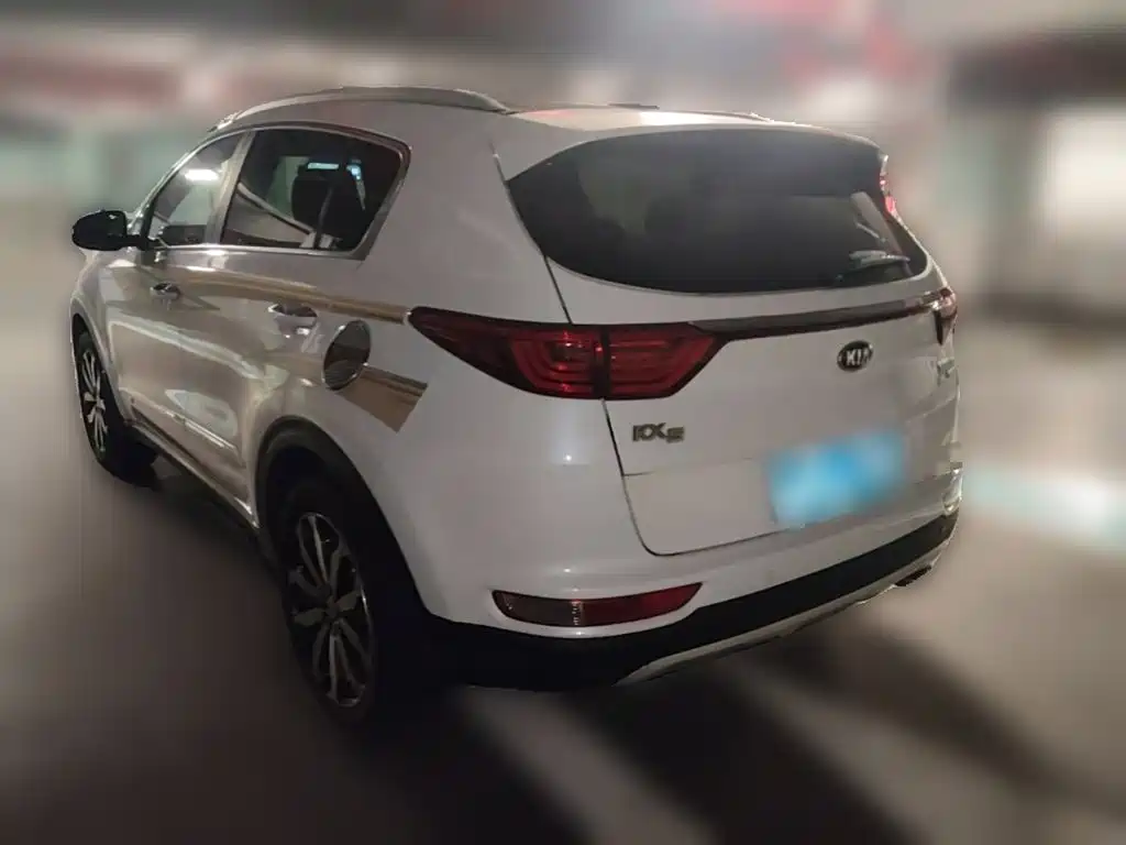 Photo 9 - Kia KX5