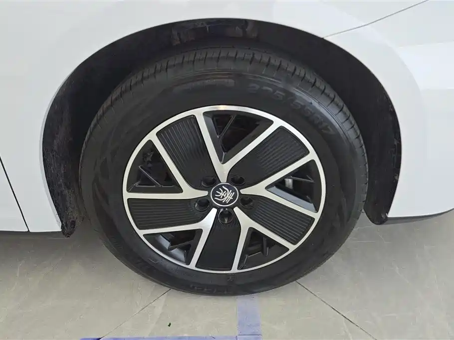 BYD Qin L 2024 DM-i 120KM Leading фото 6
