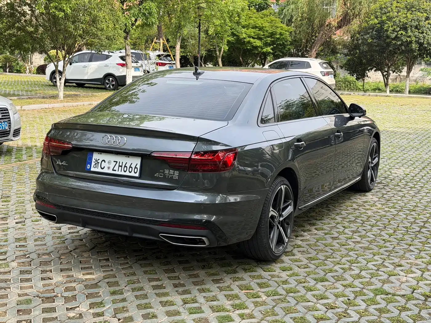 Audi A4L 2025 2025 2 Million Celebration Edition 40 TFSI Luxury Dynamic