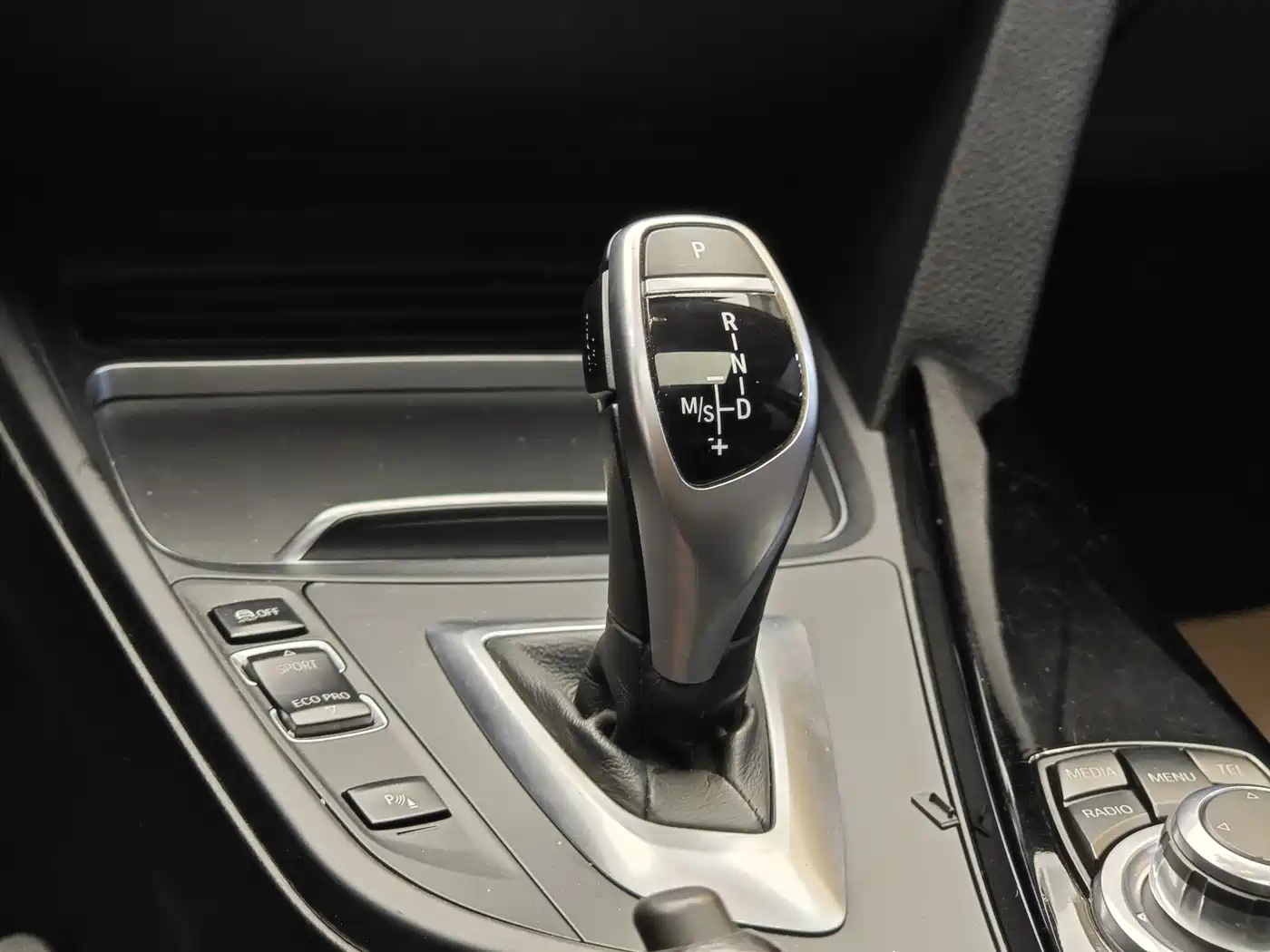 BMW 3 Series 2017 320Li M Sport фото 18