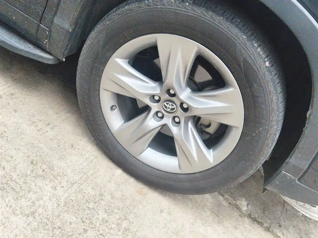 Toyota Highlander 2018 2.0T 4WD Luxury 7-seater China VI фото 26