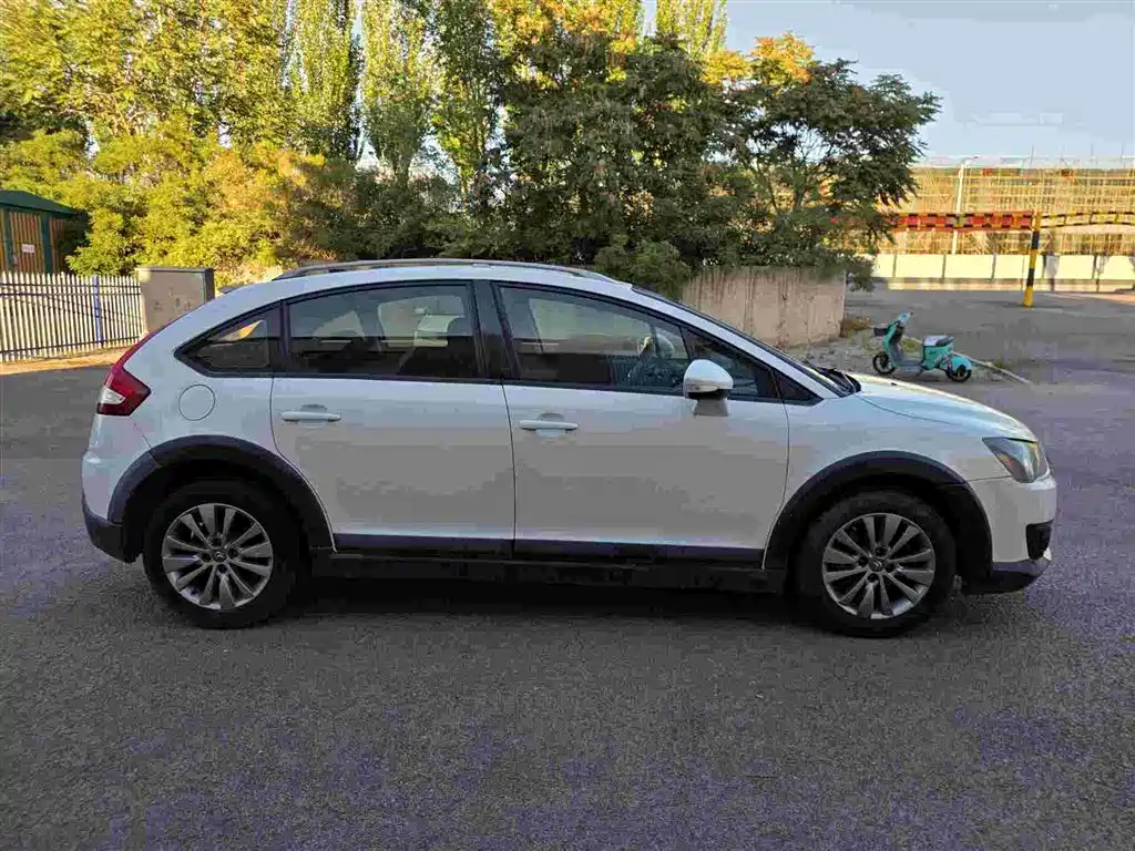 Citroën C-Quatre 2015 2014 VTS Edition 1.6L Automatic Style