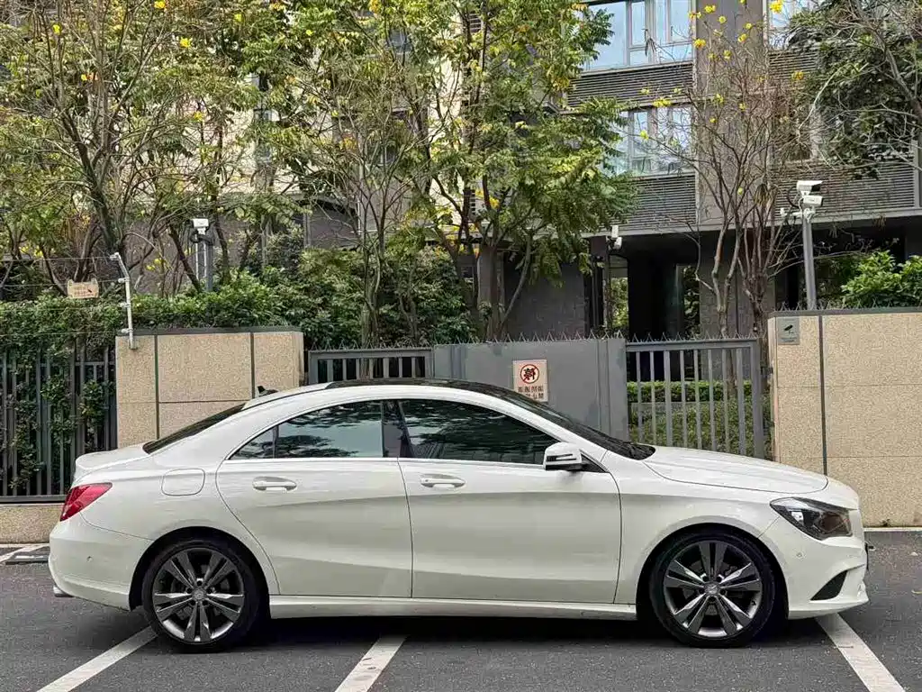 Mercedes-Benz CLA (Import) 2016 CLA 200 Sport фото 4