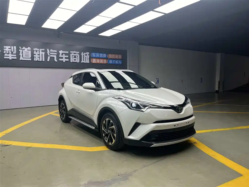 Toyota IZOA 2020 2.0L Yi Xiang CARE фото 3