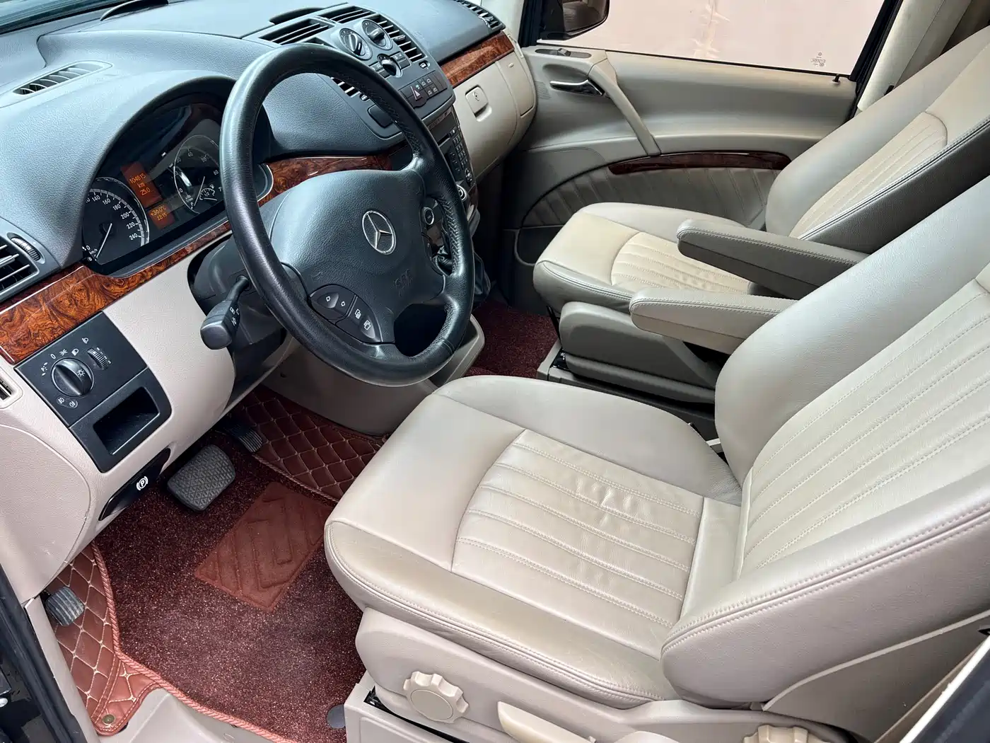 Mercedes-Benz Viano 2015 3.0L Partner Edition фото 6