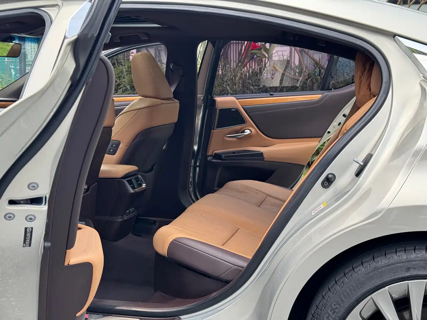 Lexus ES 2018 300h Executive Edition China V фото 8