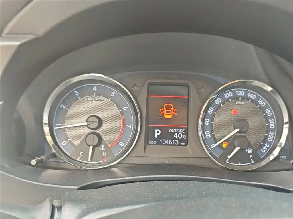 Toyota Corolla 2014 1.6L CVT GL-i фото 12