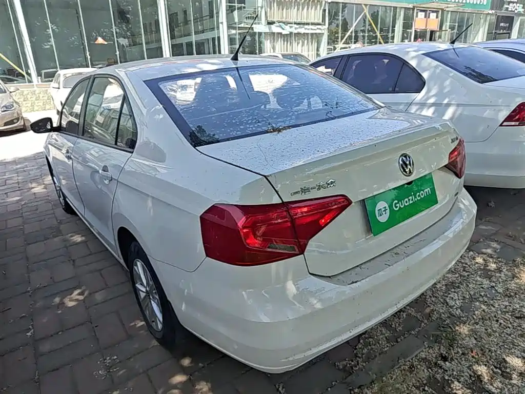 Volkswagen Jetta 2017 1.5L Automatic Fashion фото 5