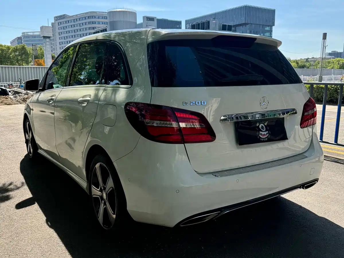 Mercedes-Benz B-Class 2017 B 200 Dynamic фото 14