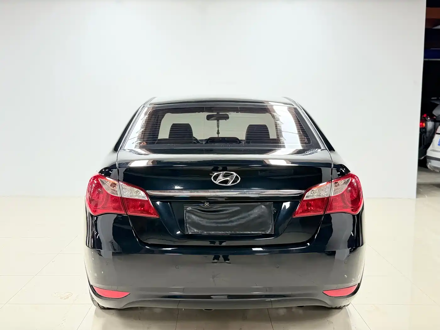 Hyundai Elantra 2011 1.6L Automatic Luxury фото 4