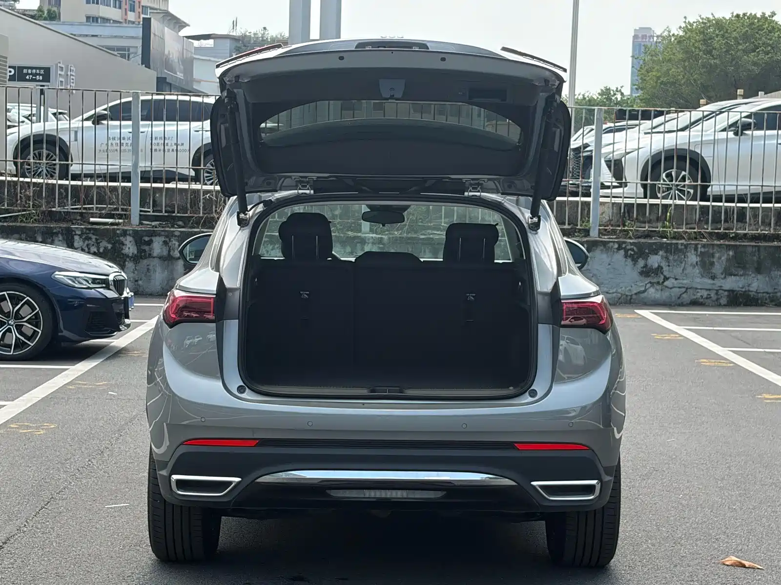 Photo 7 - Buick Envision S