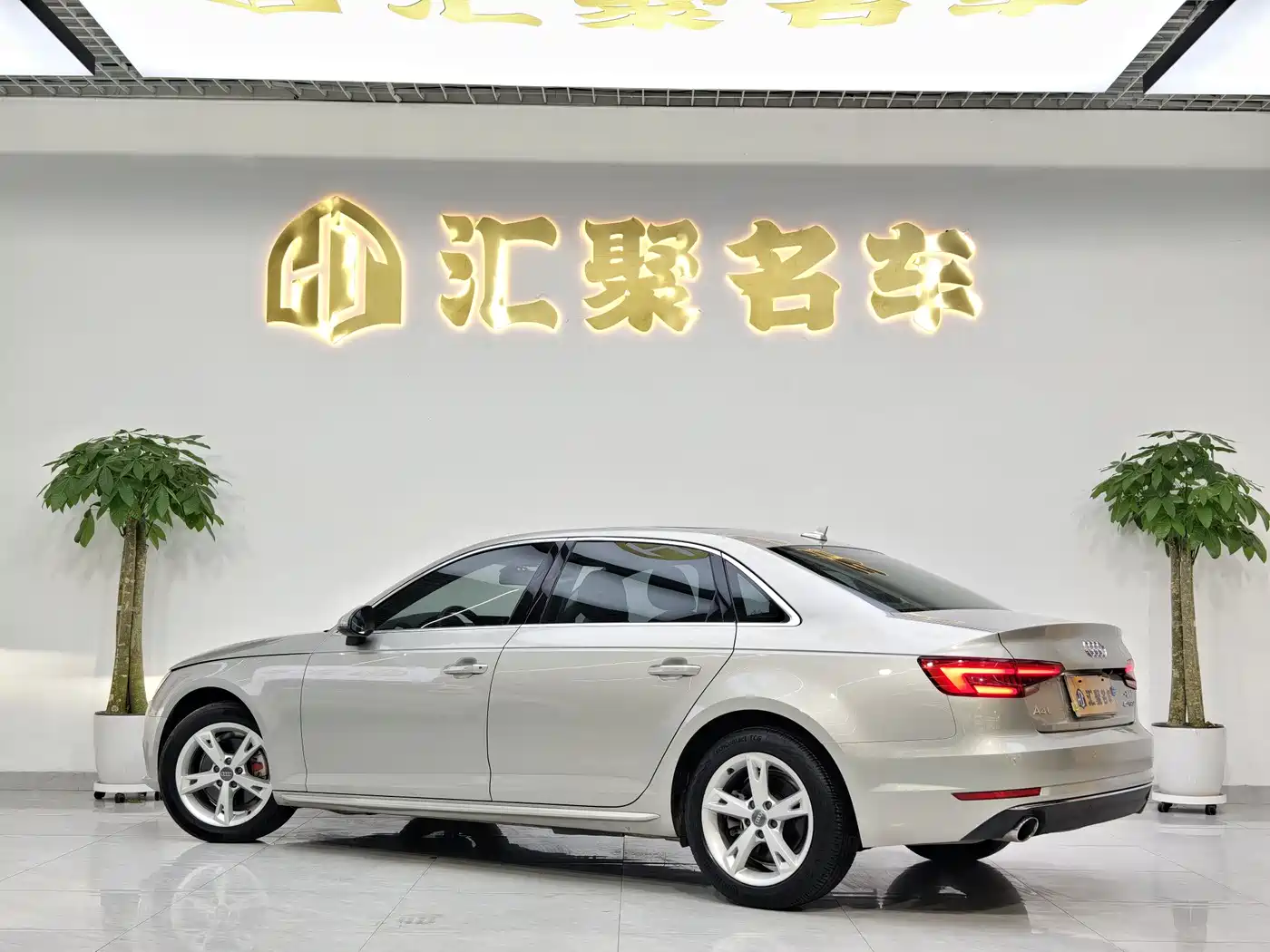 Audi A4L 2018 30th Anniversary 40 TFSI Fashion фото 8
