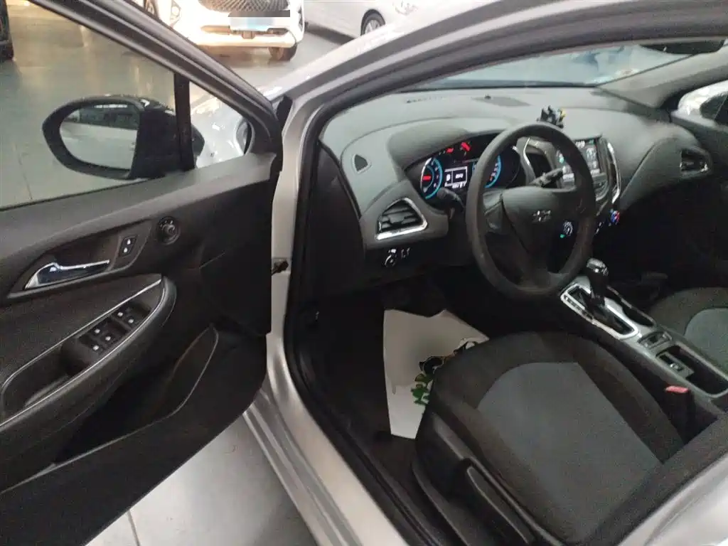 Chevrolet Cruze 2018 Redline 320 Automatic Pioneer Edition фото 15