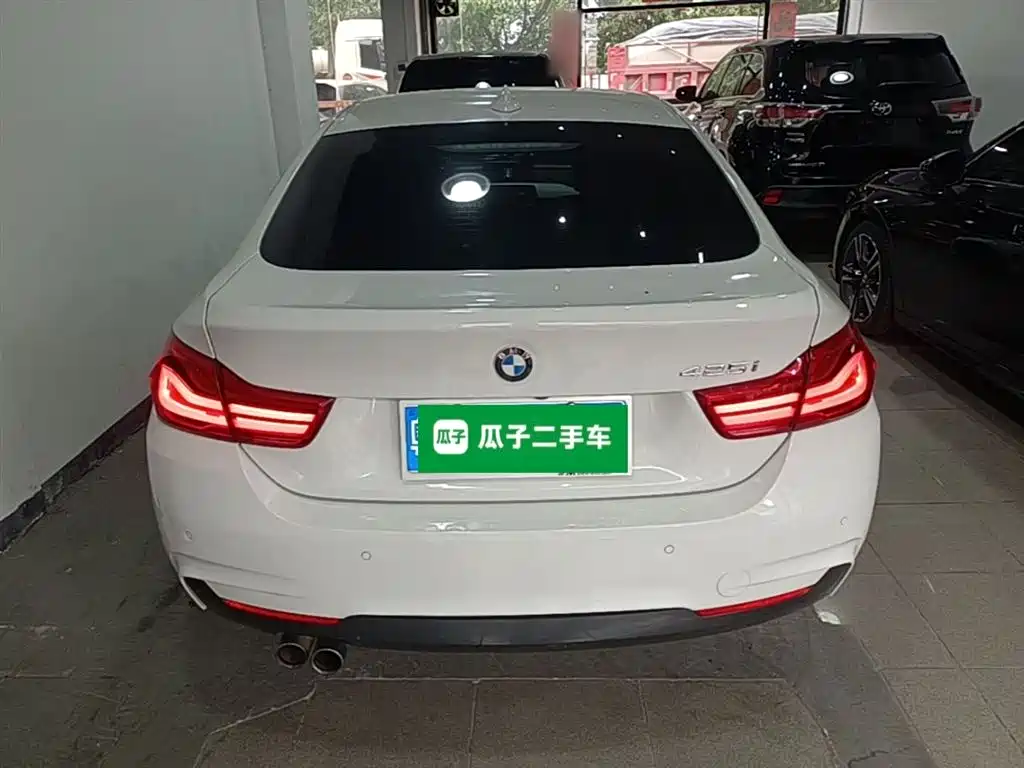 BMW 4 Series 2017 425i Gran Coupe Leading M Sport Package фото 6