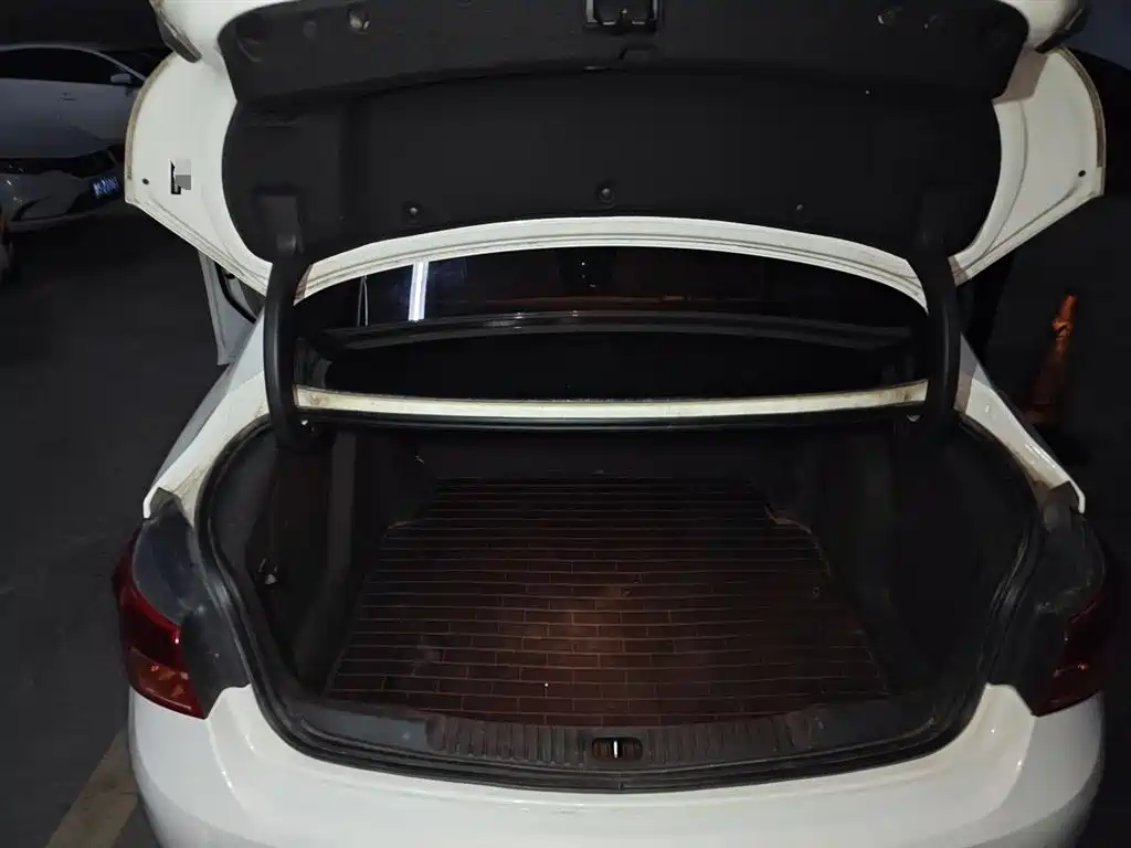 Buick Verano 2015 Sedan 15S Manual Progressive фото 20