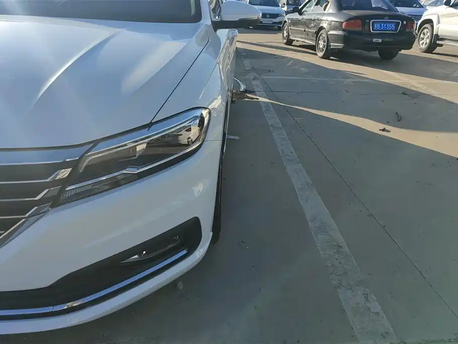 Volkswagen Lavida 2019 1.5L Automatic Comfort Edition China VI фото 5