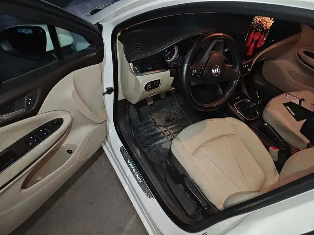 Buick Verano 2015 Sedan 15S Manual Progressive фото 17
