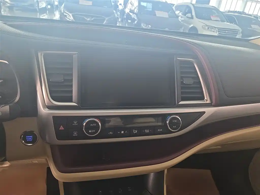 Toyota Highlander 2015 2.0T AWD Luxury Edition 7-seater фото 6