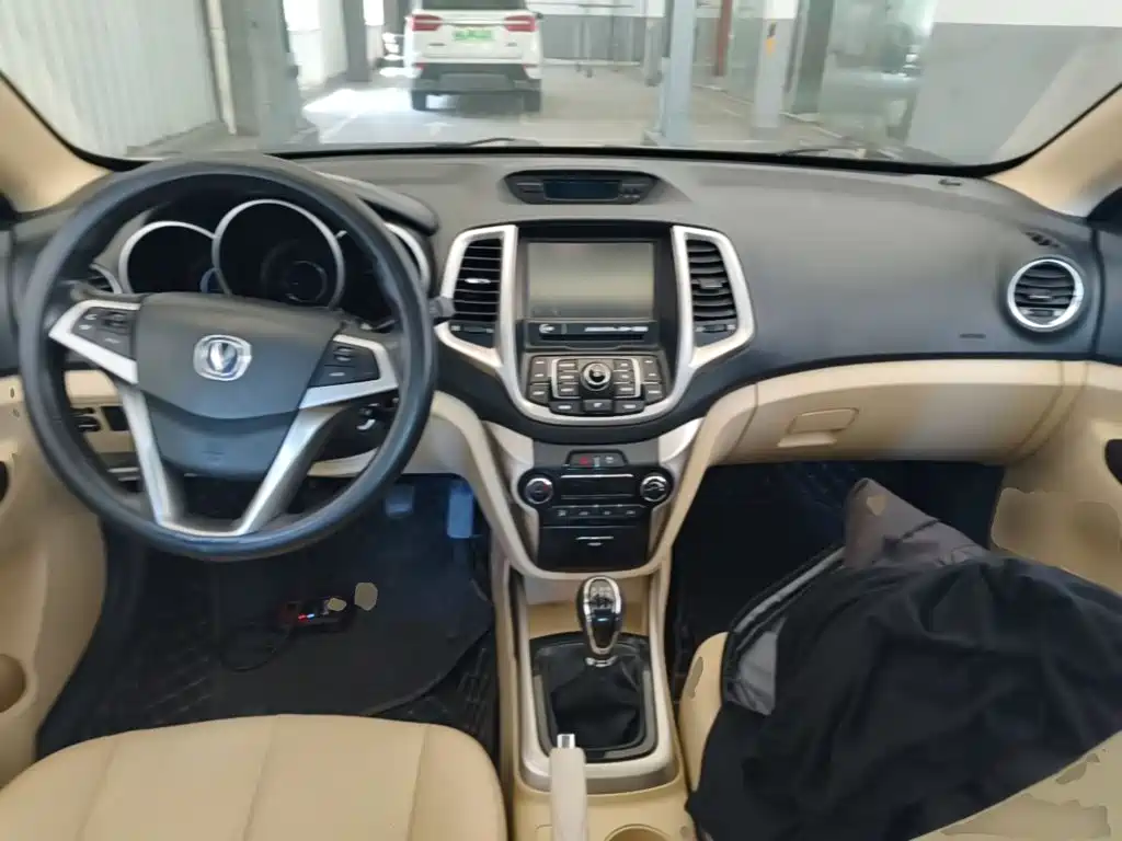 Changan Eado 2015 2015 1.6L Manual Luxury China V
