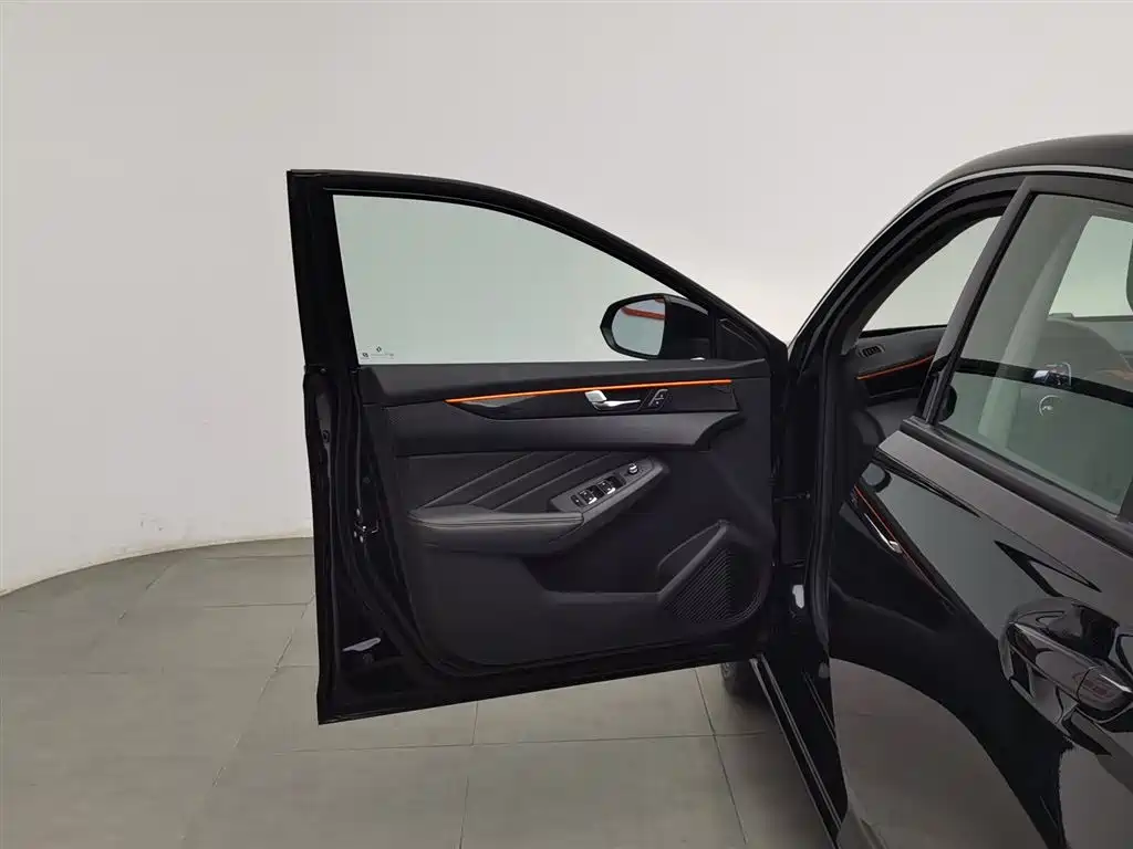 DONGFENG YI HYUN MAX