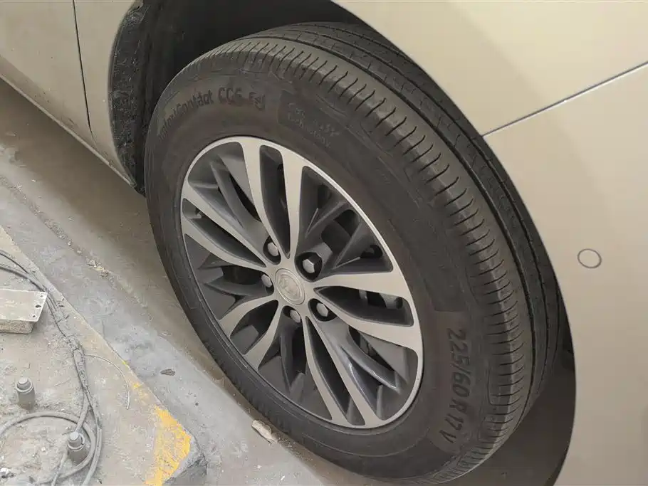 Buick GL8 2021 ES Landlord 653T Premium фото 6