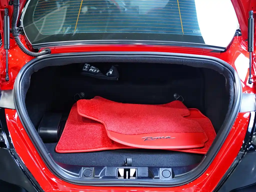 Ferrari Roma 2021 2020 3.9T V8