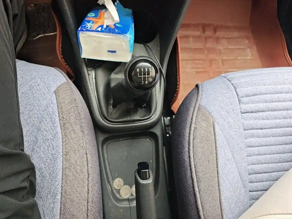 Volkswagen Polo 2018 1.5L Manual Safe Drive фото 10