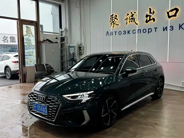 Audi A3 Sportback 35 TFSI, Стиль Спорт