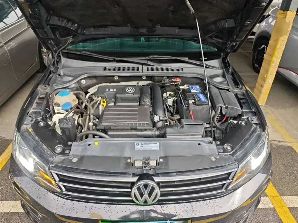 Volkswagen Sagitar 2018 280TSI DSG Spark Edition фото 20