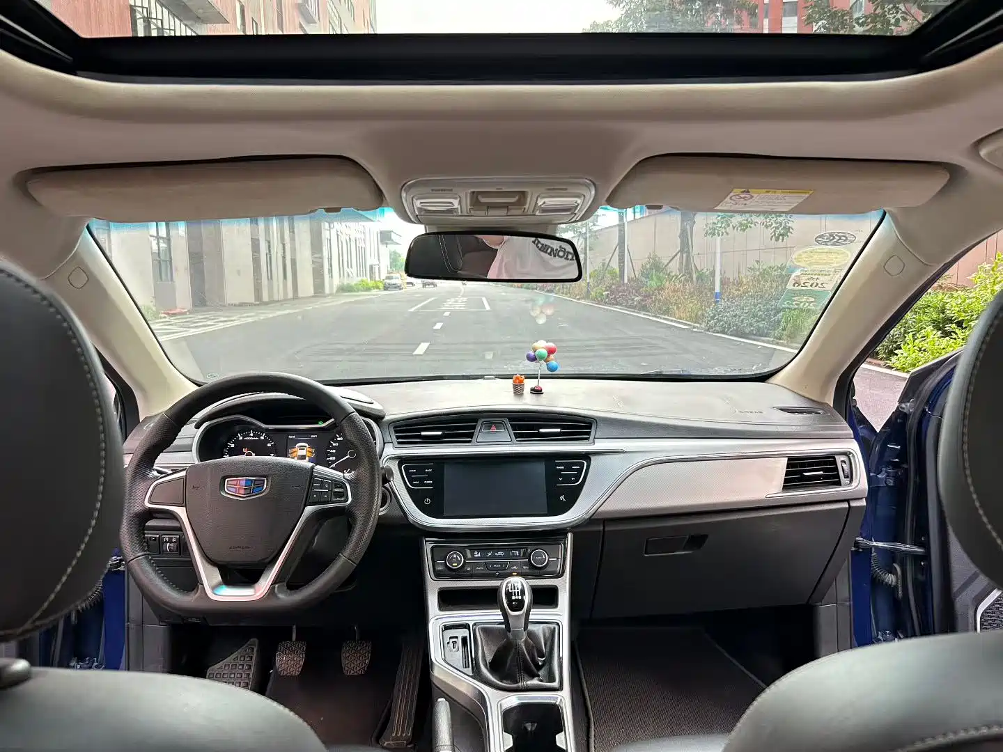 Фото 7 - Geely Emgrand GL