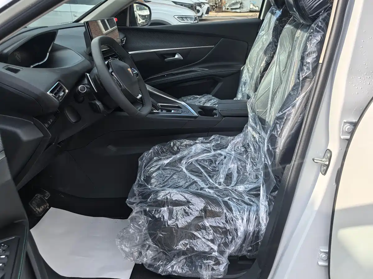 Peugeot 5008 фото 19