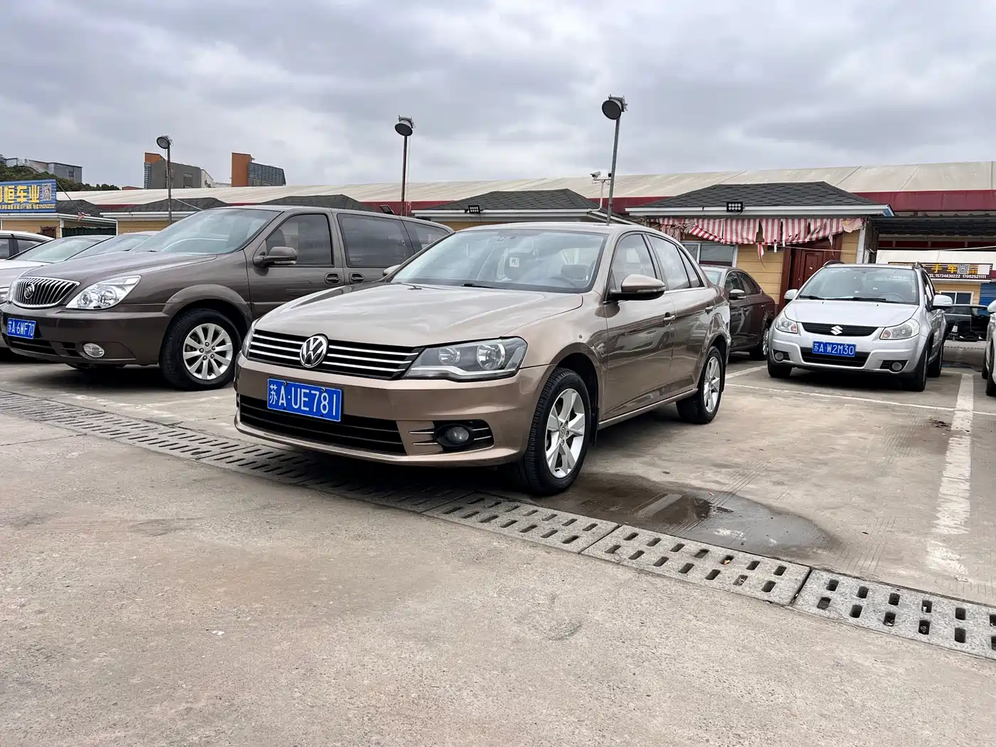 Volkswagen Bora 2014 1.6L Automatic Luxury Edition фото 3