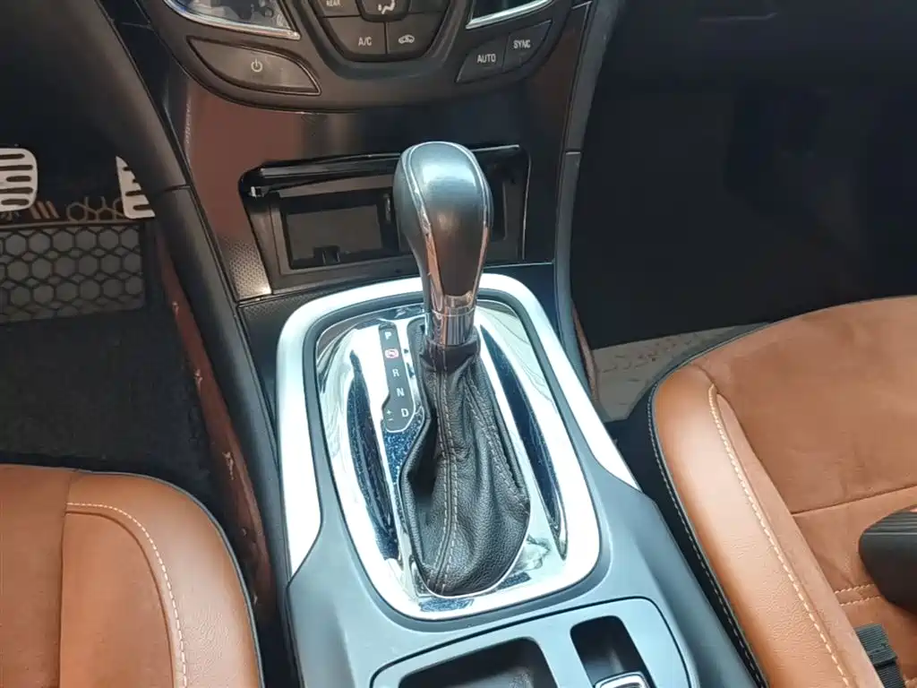 Buick Regal 2015 1.6T Elite Tech Edition фото 14
