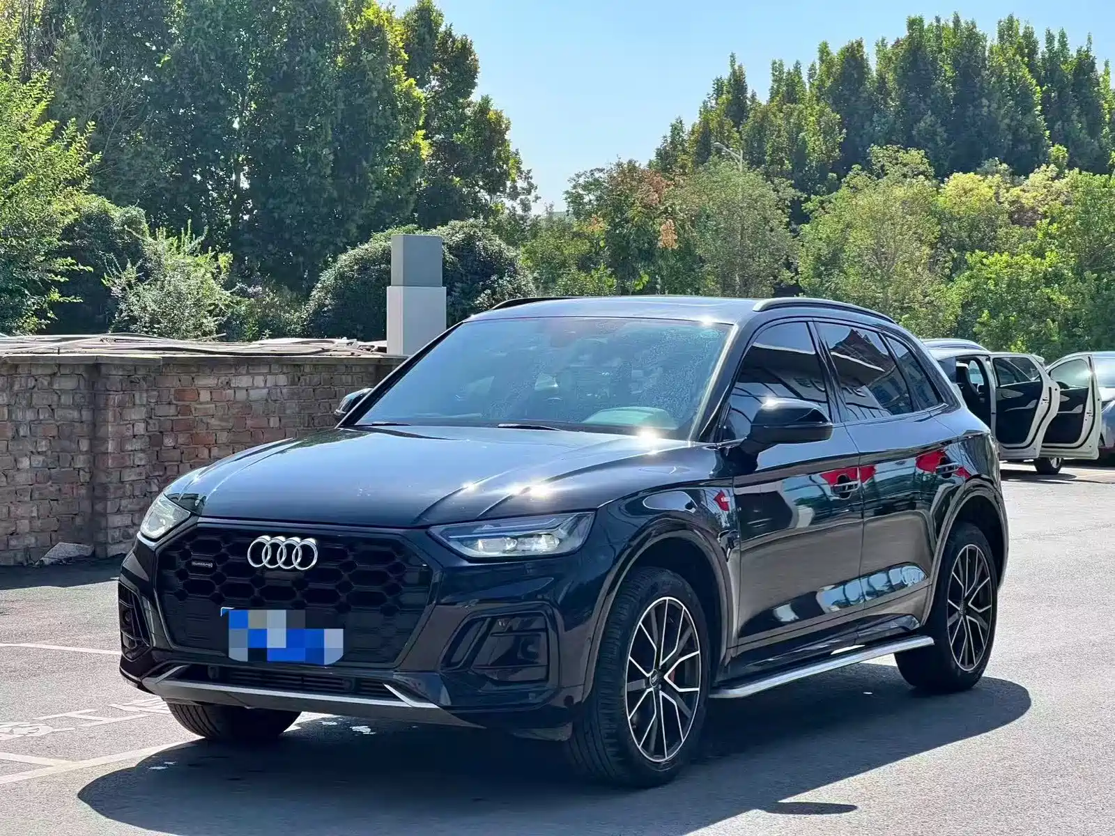 Photo 1 - Audi Q5L