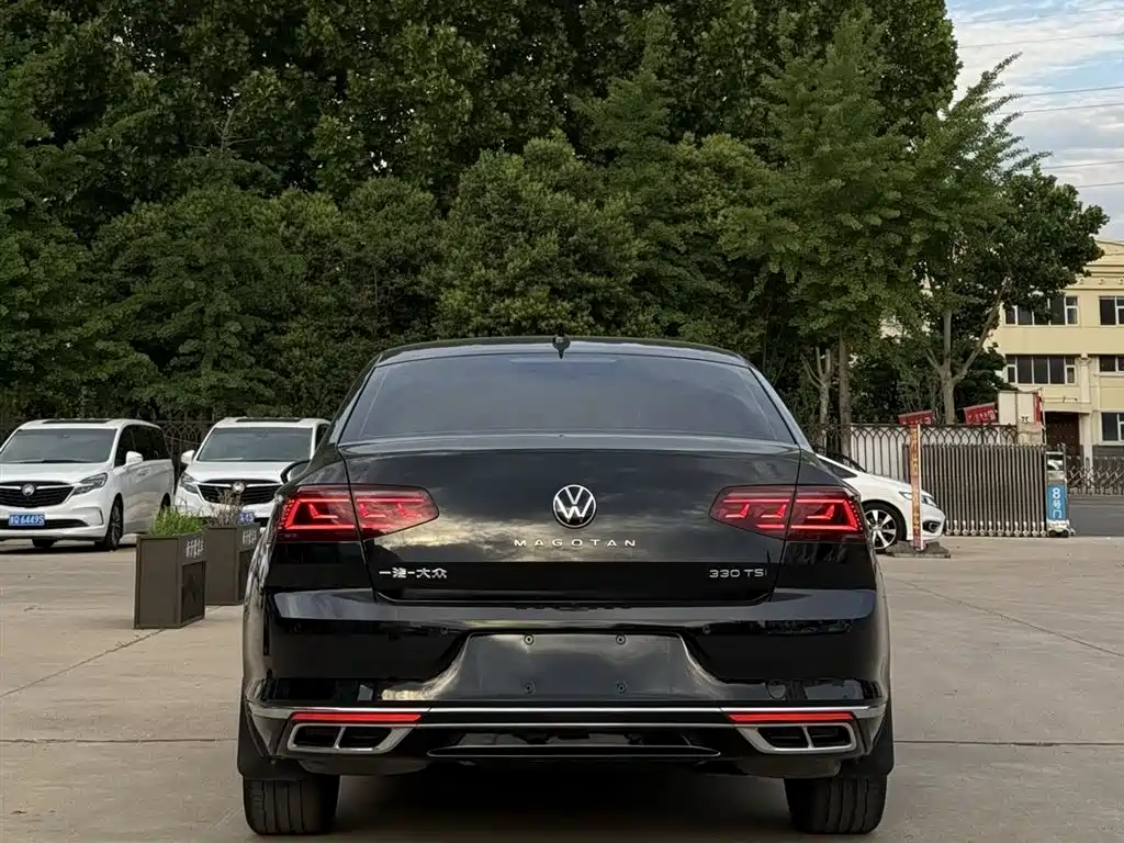 Volkswagen Magotan 2023 Model 2 Million Commemorative Edition 330TSI DSG Luxury фото 5