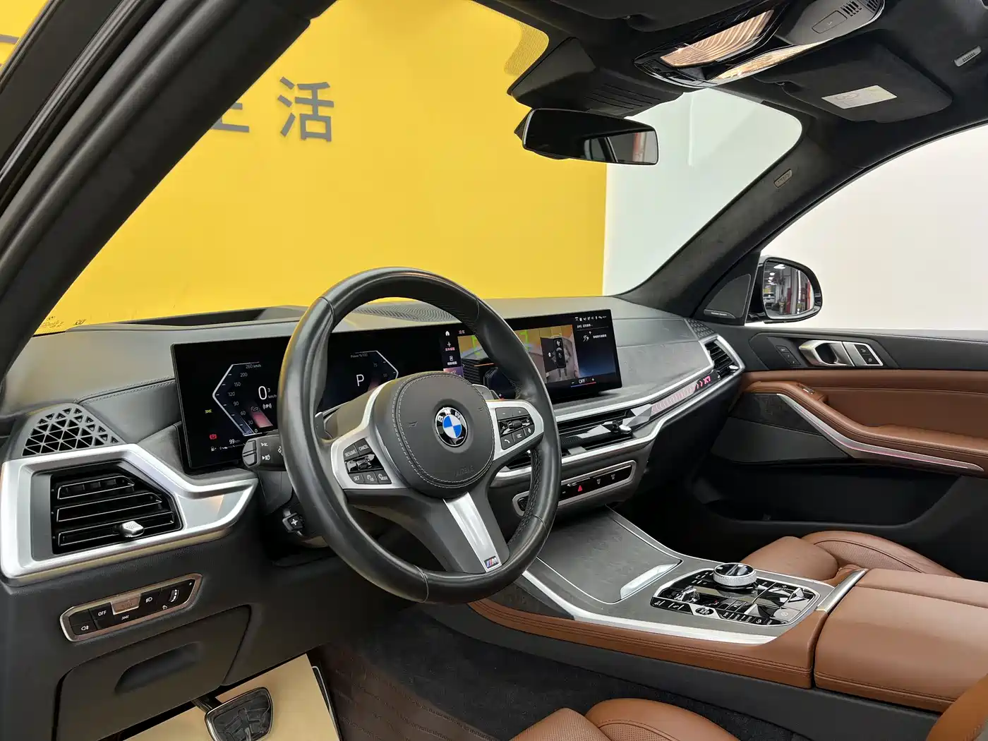 BMW X7 2023 xDrive40i Exclusive M Sport Package фото 5