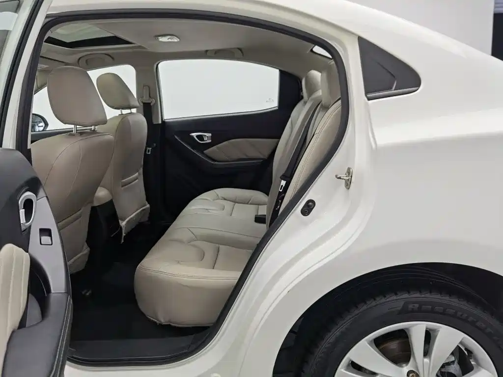 GAC Trumpchi Trumpchi GA3S Vision 2014 2014 1.6L Automatic Luxury ESP Edition