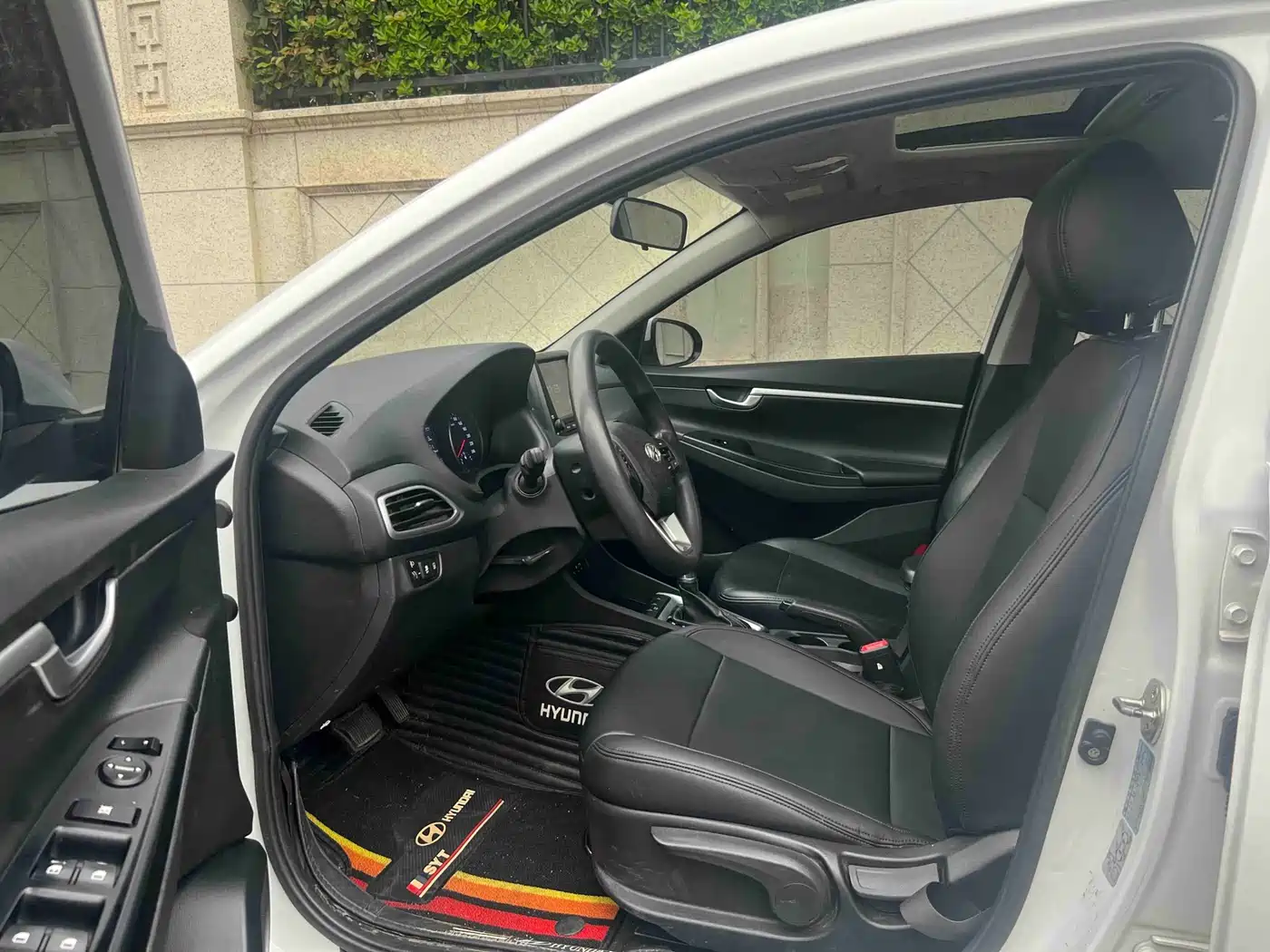 Hyundai Elantra 2017 1.6L Automatic Joy Value GLS фото 6