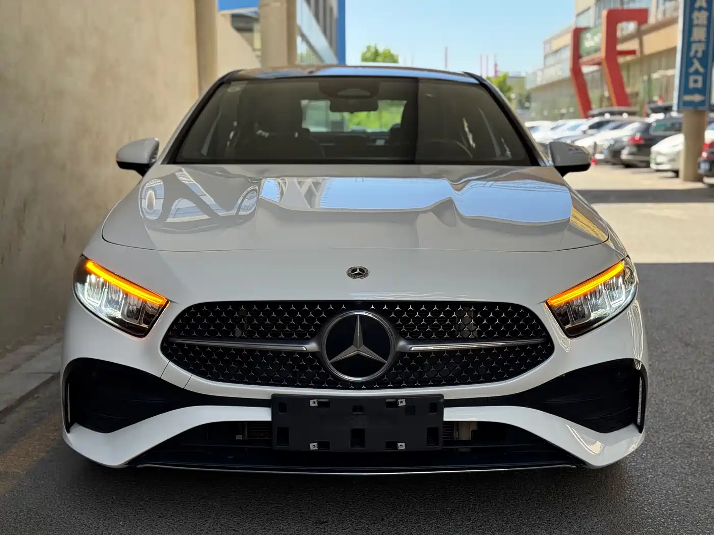 Mercedes-Benz A-Class 2023 A 180 L фото 2