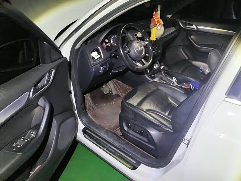 Фото 8 - Audi Q3