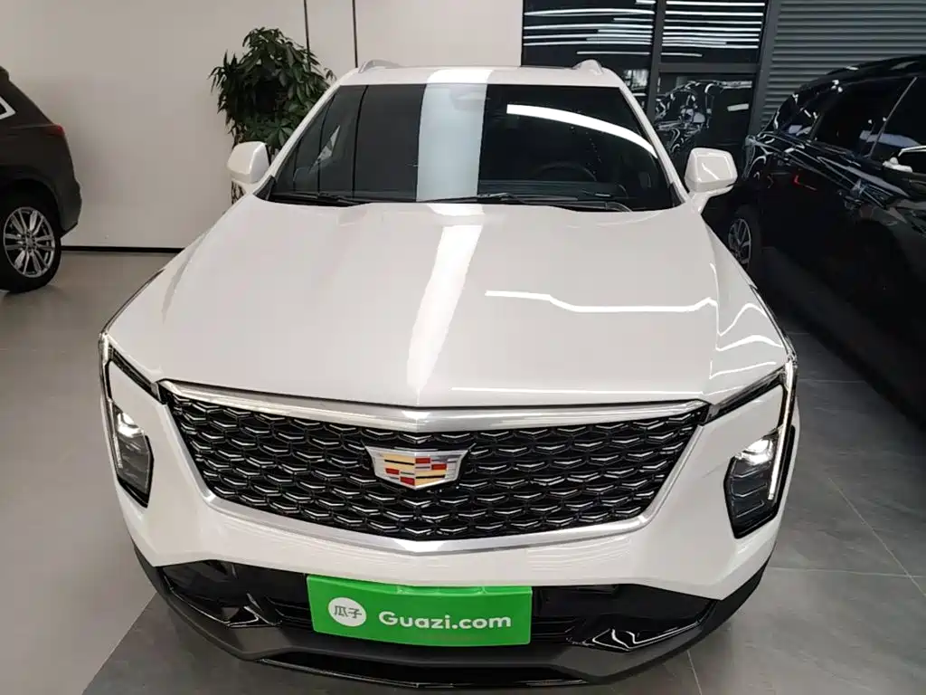 2025 Cadillac XT4