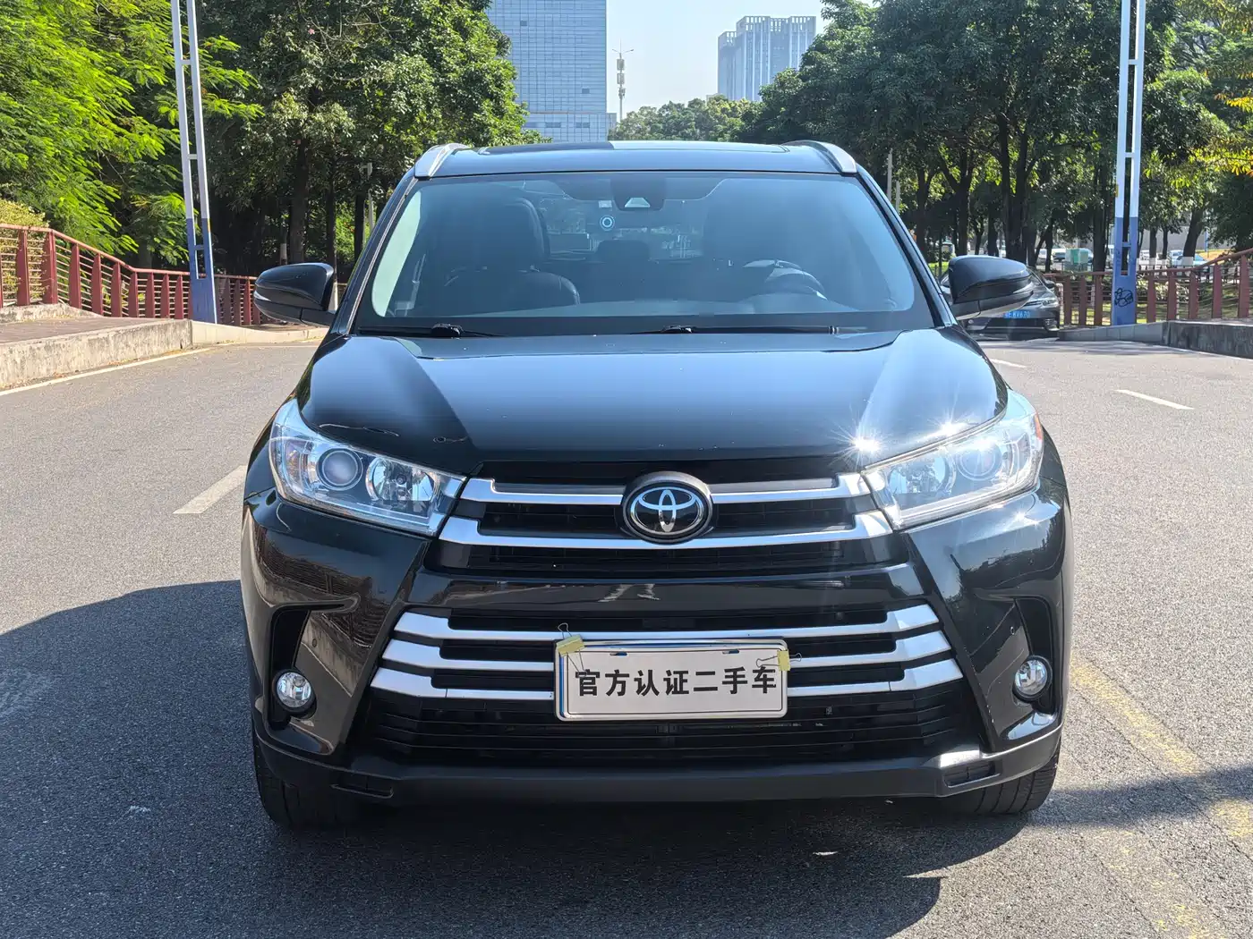 TOYOTA HIGHLANDER
