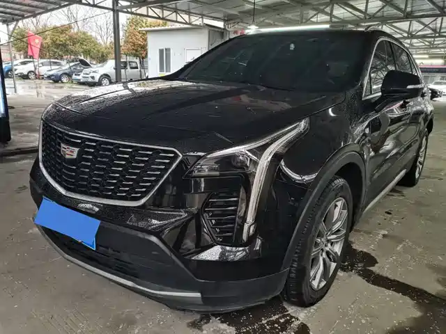 CADILLAC XT4