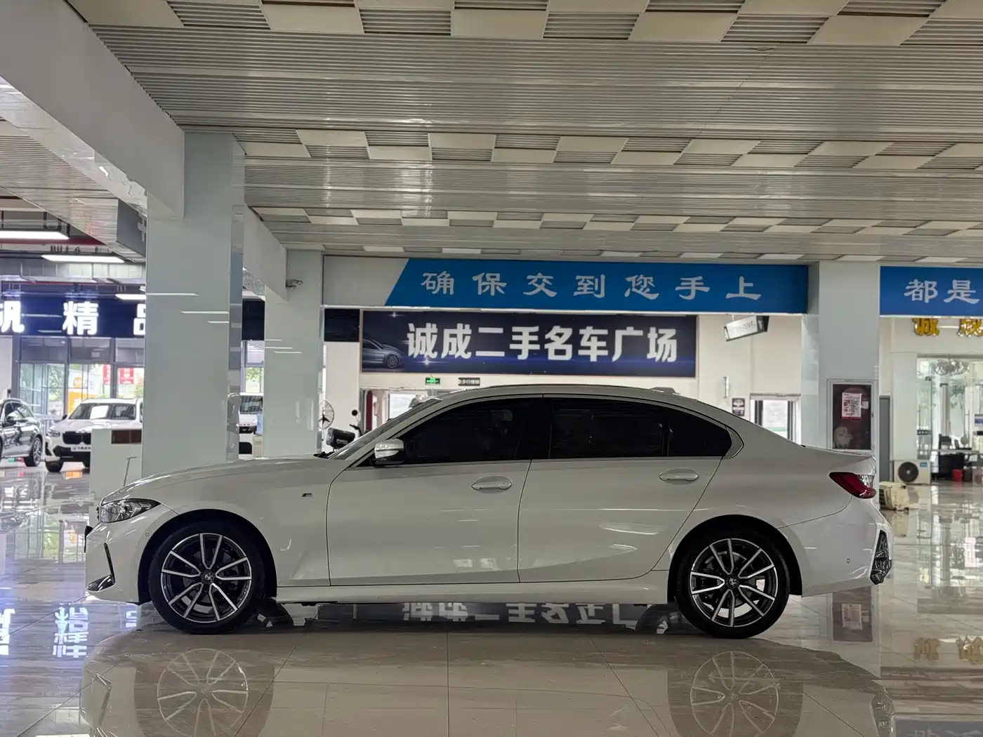 BMW 3 Series 2023 325Li M Sport Package фото 4