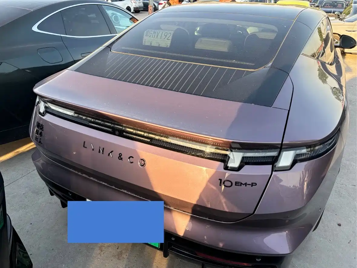 Lynk & Co 10 EM-P 2025 Facelift 240 AWD Ultra Sport Edition фото 3