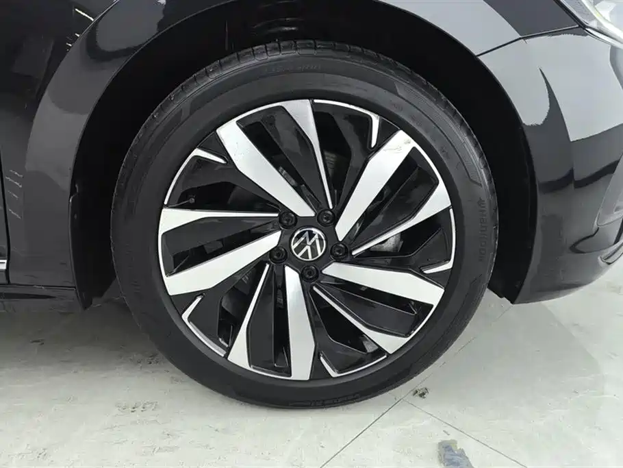 Volkswagen Passat 2024 380TSI Elite Edition фото 6