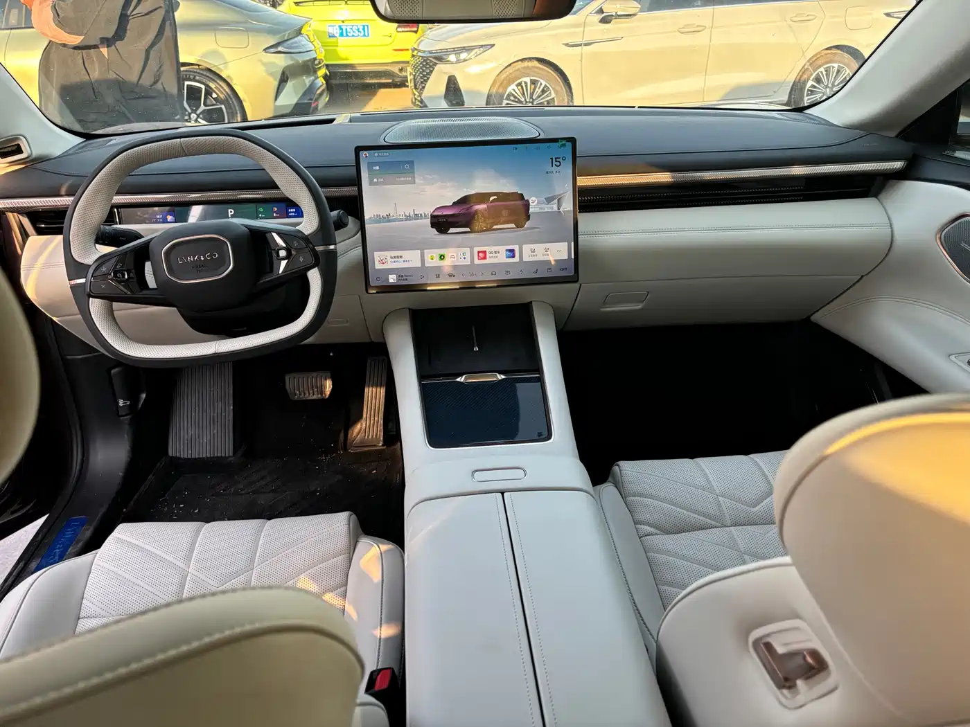 Lynk & Co 10 EM-P 2025 Facelift 240 AWD Ultra Sport Edition фото 5