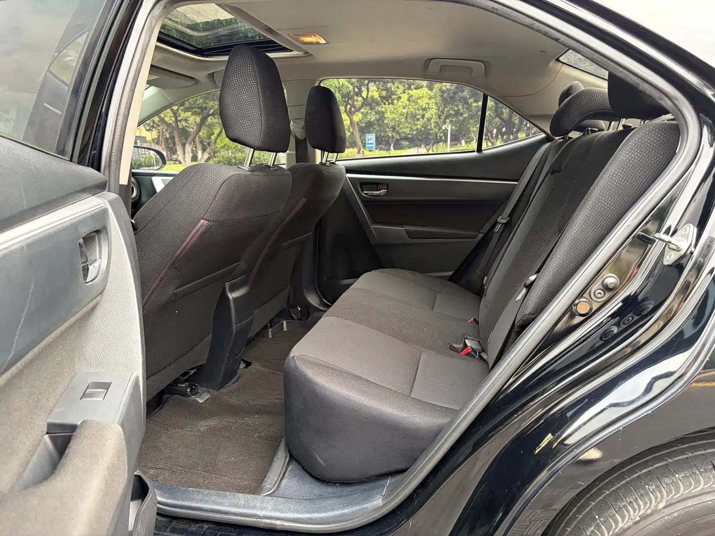 Toyota Levin 2017 Facelift 185T CVT Elite (China V) фото 14